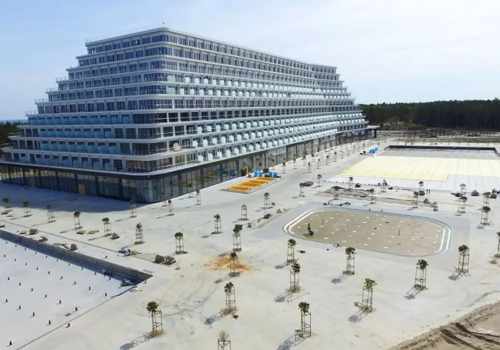 Hotel Gołębiewski w Pobierowie już działa. Co warto wiedzieć?
