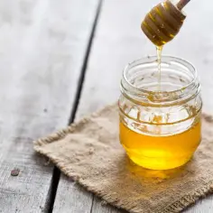 200 g miodu ile to łyżek? Prosty sposób na precyzyjne odmierzanie miodu