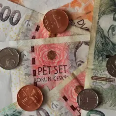 Jaka waluta obowiązuje w Czechach? Wszystko o koronie czeskiej i płatnościach