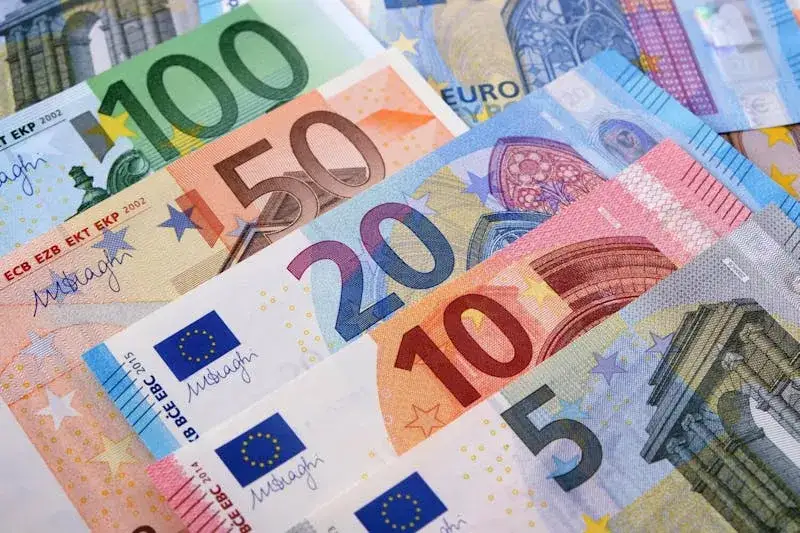 Zdjęcie Jaka waluta obowiązuje w Hiszpanii? Wszystko o euro i płatnościach dla turystów